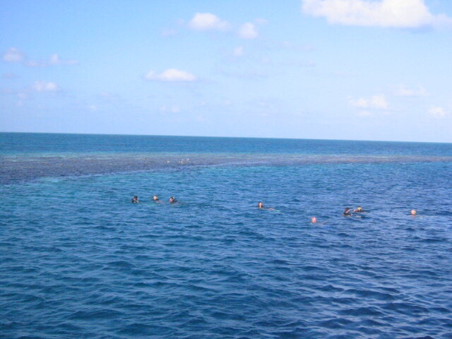블루홀(BLUE HOLE) 이미지